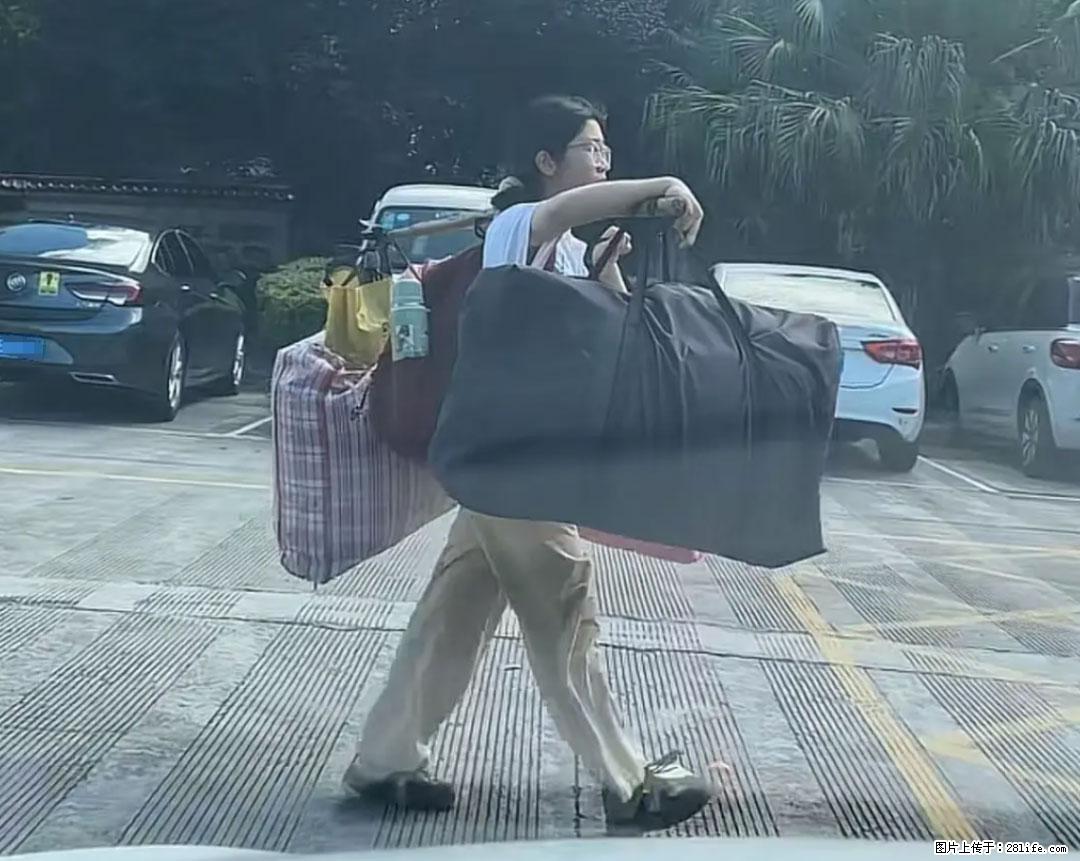 全网追的“扁担女孩”，找了一份暑假工，时薪12元 - 中山生活资讯 - 中山28生活网 zs.28life.net